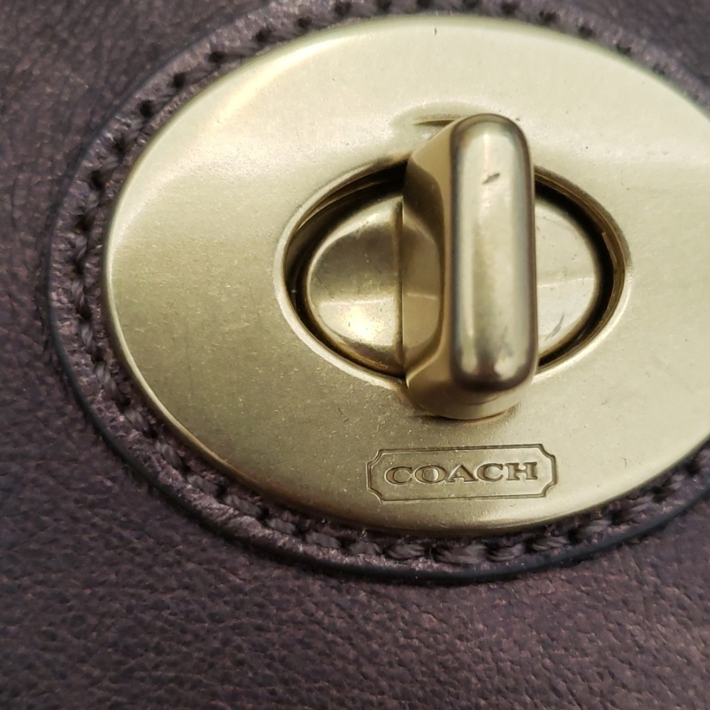 Coach purse - Picture 2 of 5